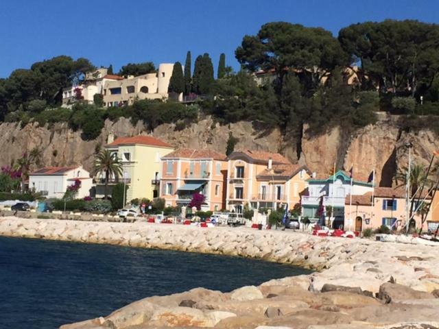 Sanary Apartment Bagian luar foto